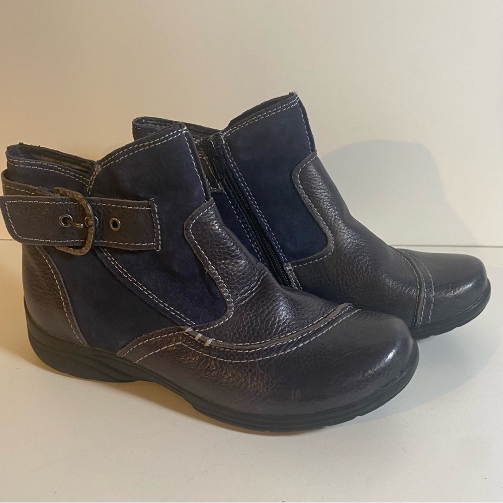 Earth Origins Dayton Black Leather Blue Suede Side Zip Ankle Boots Size 7.5M